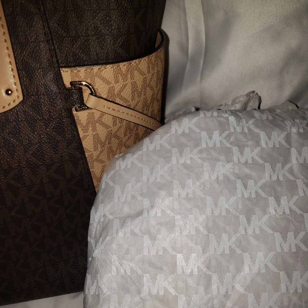 Purse - Picture 13 of 13